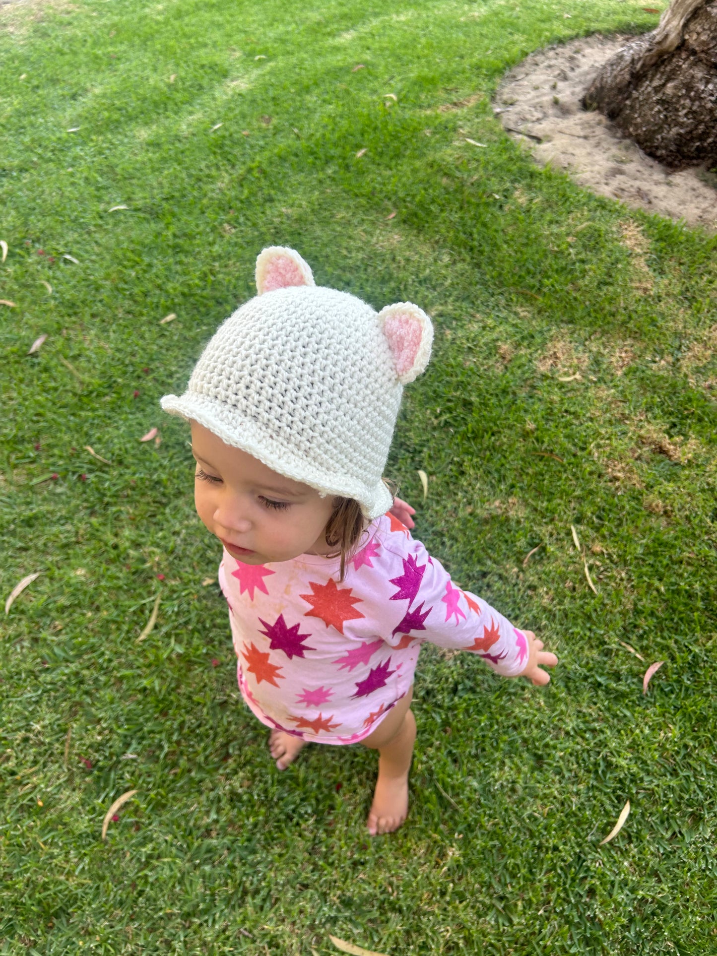 Sweet bear bucket hat